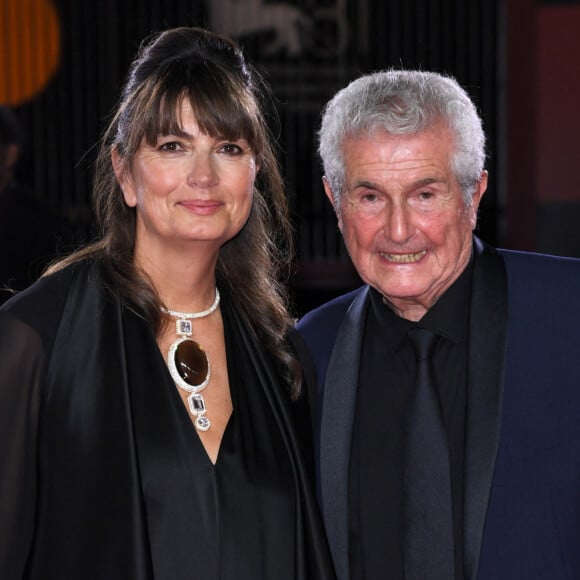 Un couple discret et inséparable ! 
Valérie Perrin et Claude Lelouch à la première de "Finalement" de C.Lelouch au 81ème Festival International du Film de Venise (Mostra).