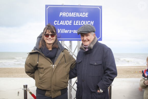 Valérie Perrin et son compagnon Claude Lelouch - Inauguration de la "Promenade Claude Lelouch" qui porte désormais son nom en présence d'un public nombreux et de la famille du réalisateur à Villers-sur-Mer le 26 mars 2023. © Jack Tribeca / Bestimage