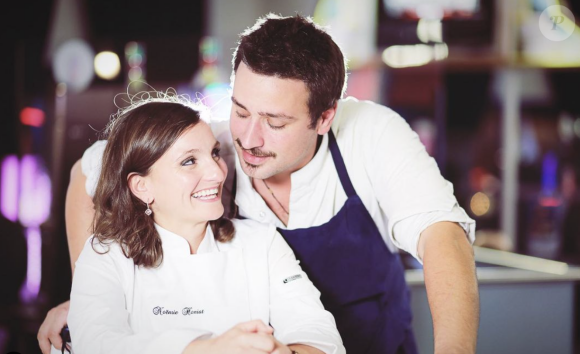 "Par exemple, avant que je parte la semaine en tournage, j'ai fait une colonne avec les jours de la semaine à mes enfants, dans leur tiroir ils ont leur tenue qui est faite en fonction de la météo, que je regarde avant de partir."
Top Chef : Noémie Honiat est en couple avec Quentin Bourdy depuis onze ans. Instagram