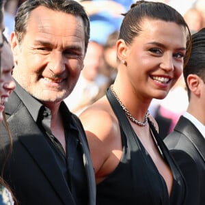 Gilles Lellouche, Adèle Exarchopoulos - Montée des marches du film " L'amour ouf " lors du 77ème Festival International du Film de Cannes, au Palais des Festivals à Cannes. Le 23 mai 2024 © Bruno Bebert / Bestimage 