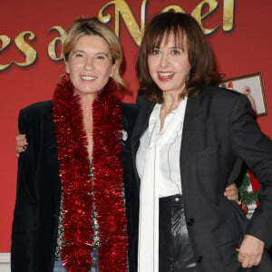 Alexandra Leclère et Valérie Bonneton - Avant-première du film "Les boules de Noël" au cinéma Pathé-Wepler à Paris. Le 14 novembre 2024 © Coadic Guirec / Bestimage