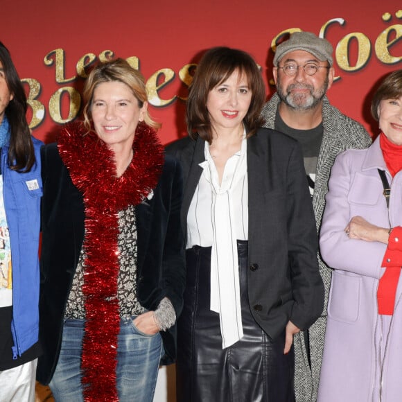 Michael Bensoussan, dit David Boring ou Estéban, Alexandra Leclère, Valérie Bonneton, Kad Merad et Macha Méril - Avant-première du film "Les boules de Noël" au cinéma Pathé-Wepler à Paris. Le 14 novembre 2024 © Coadic Guirec / Bestimage