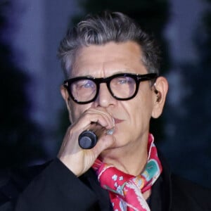 Face aux critiques, le chanteur de 62 ans affirme vivre un grand amour et assume pleinement leur histoire
Marc Lavoine - Personnalités lors de la soirée d'inauguration "Noël du BHV Marais" à Paris. Le 6 novembre 2024 © Coadic Guirec / Bestimage