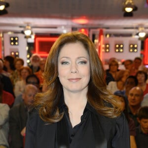 Isabelle Boulay - Enregistrement de l'émission "Vivement Dimanche" à Paris le 28 mai 2014. L'émission sera diffusée le 22 juin 2014.