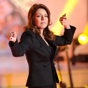 Isabelle Boulay dans l'émission Champs-Elysées. © Guillaume Gaffiot /Bestimage