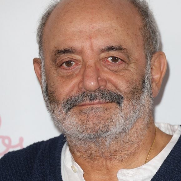Interviewé par les journalistes de La Tribune du Dimanche, l'artiste a évoqué ses quatre enfants Matthieu, Anna, Émilie et Joseph avec beaucoup de tendresse.
Exclusif - Louis Chedid lors de la première représentation du spectacle "Soldat Rose" au Rex à Paris, France, le 21 octobre 2023. © Coadic Guirec/Bestimage