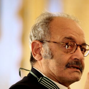 Audrey Azoulay a fait Commandeur de l'ordre des Arts et des Lettres, Louis Chedid dans le salon du Ministère à Paris, le 25 Octobre 2016. © Dominique Jacovides/Bestimage