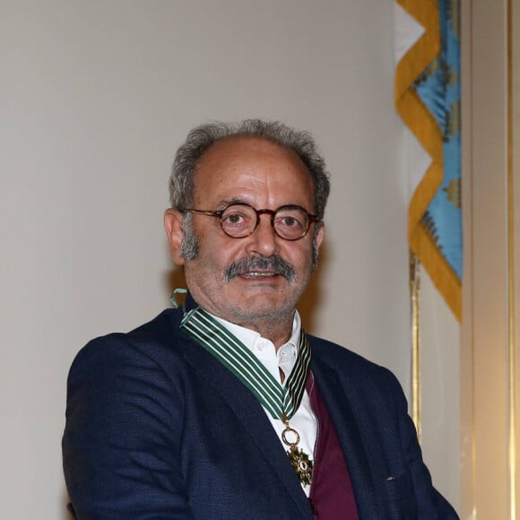 Louis Chedid - Audrey Azoulay a fait Commandeur de l'ordre des Arts et des Lettres, Louis Chedid dans le salon du Ministère à Paris, le 25 Octobre 2016. © Dominique Jacovides/Bestimage