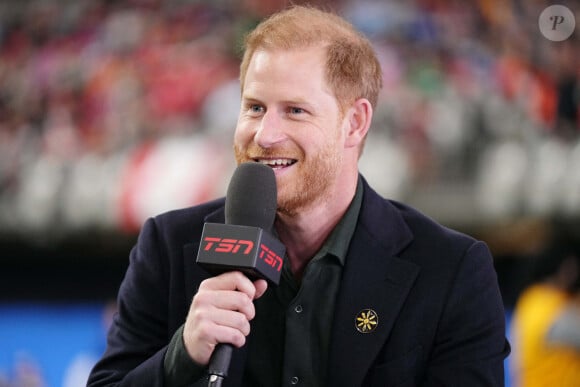 Il était l'invité d'une émission sur la chaîne TSN pour réagir à la rencontre qu'il avait hâte de voir commencer
Prince Harry, duc de Sussex, lors du match opposant les Argonauts de Toronto et les Blue Bombers de Winnipeg dans le cadre de la Grey Cup à Vancouver, Canada. Le 17 novembre 2024 Photo by Darryl Dyck/CP/ABACAPRESS.COM