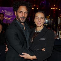 Sandra et Tomer Sisley, couple rayonnant et plus amoureux que jamais, non loin d'Isabelle Ithurburu