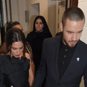 C'est en 2018 que la pétillante brune et Liam Payne ont décidé de prendre des chemins différents après plusieurs années d'amour.
Cheryl Cole (Cheryl Fernandez-Versini) et son ex-compagnon Liam Payne à la sortie de l'hôtel Ned Hotel à Londres, Royaume Uni, le 21 février 2018. 