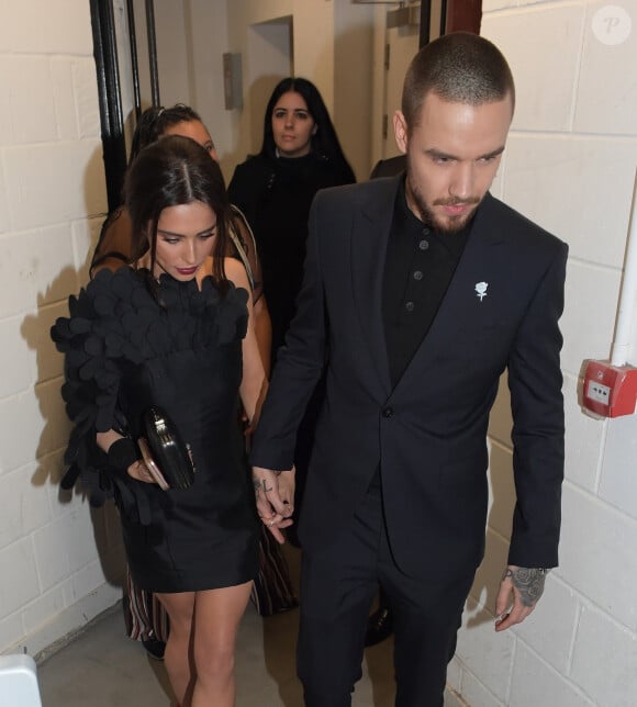 C'est en 2018 que la pétillante brune et Liam Payne ont décidé de prendre des chemins différents après plusieurs années d'amour.
Cheryl Cole (Cheryl Fernandez-Versini) et son ex-compagnon Liam Payne à la sortie de l'hôtel Ned Hotel à Londres, Royaume Uni, le 21 février 2018. 