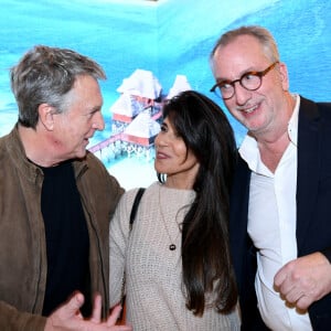 Exclusif - François Cluzet, Reem Kherici et Frédéric Savoyen, Pdg de Elux Groupe (Eluxtravel, Eluxfrance, Eluxevent) à l'inauguration du Flagship Eluxtravel, un nouveau salon de voyage design et lumineux à Paris le 14 novembre 2024. © Rachid Bellak / Bestimage