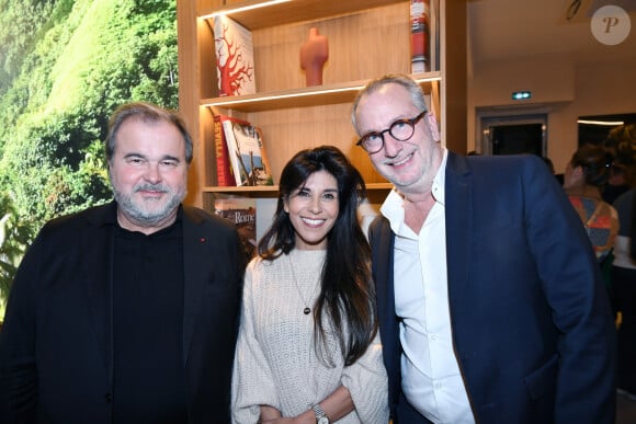 Exclusif - Pierre Hermé, Reem Kherici et Frédéric Savoyen, Pdg de Elux Groupe (Eluxtravel, Eluxfrance, Eluxevent) à l'inauguration du Flagship Eluxtravel, un nouveau salon de voyage design et lumineux à Paris le 14 novembre 2024. © Rachid Bellak / Bestimage