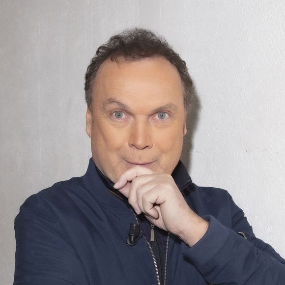 Exclusif - Julien Lepers - Enregistrement de l'émission "Waf Waf Wouf Wouf, spéciale chiens", diffusée en direct sur C8 le 18 novembre © Jack Tribeca / Bestimage