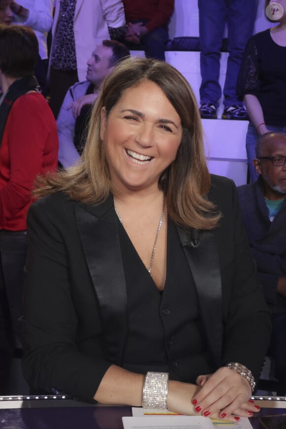 Exclusif - Valérie Benaim sur le plateau de l'émission "Face à Hanouna" diffusée le 23 novembre 2024 - Paris le 21 novembre 2024 - © Jack Tribeca / Bestimage 