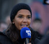 Aujourd'hui, elle s'essaie à un nouveau genre...
Karine Le Marchand soutient les agriculteurs sur le barrage de l'Autoroute A4 à hauteur de Jossigny en Seine et Marne le 29 Janvier 2024. Comme elle l'avait annoncé la semaine dernière, l'animatrice de l'émission "L'amour est dans le pré", Karine Le Marchand, a amené près de 200 croissants aux agriculteurs sur un barrage sur l'autoroute A4. © Jeremy Melloul - Pierre Perusseau / Bestimage