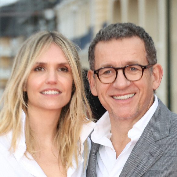 Laurence Arné et Dany Boon sur le tapis rouge de la cérémonie de clôture du 38ème festival du film de Cabourg, France, le 15 juin 2024. Les Journées romantiques du 38ème Festival du film de Cabourg (Calvados) auront lieu du 12 au 16 juin. © Coadic Guirec/Bestimage 