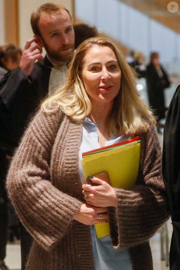 Au final, le tribunal correctionnel de Nice a relevé les lacunes de l'enquête.
Magali Berdah arrive au procès des treize internautes pour son cyber harcèlement au tribunal correctionnel de Paris, France, le 27 novembre 2023. © Christophe Clovis/Bestimage