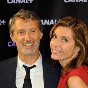 C'est là qu'il allait enfant en vacances, là aussi qu'il a épousé Daphné Roulier.Daphne Roulier, Antoine de Caunes lors de la soirée Canal Plus qui s'est tenue à l'Electric Club à Paris, France, le 28 août 2013. Photo par Alban Wyters/ABACAPRESS.COM