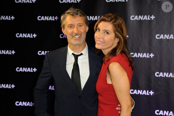 C'est là qu'il allait enfant en vacances, là aussi qu'il a épousé Daphné Roulier.Daphne Roulier, Antoine de Caunes lors de la soirée Canal Plus qui s'est tenue à l'Electric Club à Paris, France, le 28 août 2013. Photo par Alban Wyters/ABACAPRESS.COM