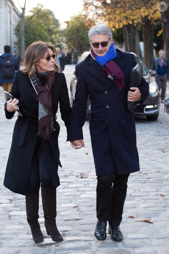 Une région où il trouve du repos mais aussi l'inspiration pour travailler.Antoine de Caunes et Daphné Roulier assistant aux funérailles du journaliste français Philippe Gildas au cimetière du Père Lachaise à Paris, France, le 5 novembre 2018. Photo par Nasser Berzane/ABACAPRESS.COM