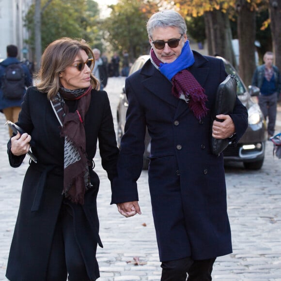 Une région où il trouve du repos mais aussi l'inspiration pour travailler.Antoine de Caunes et Daphné Roulier assistant aux funérailles du journaliste français Philippe Gildas au cimetière du Père Lachaise à Paris, France, le 5 novembre 2018. Photo par Nasser Berzane/ABACAPRESS.COM