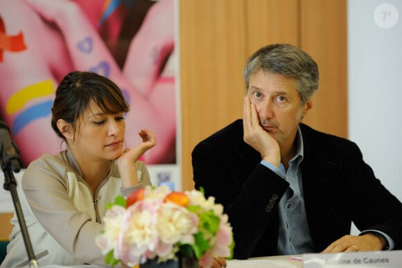 Emma de Caunes et Antoine de Caunes à la conférence de presse des Solidays 2012 à Paris, France, le 31 mai 2012. Photo par Alban Wyters/ABACAPRESS.COM