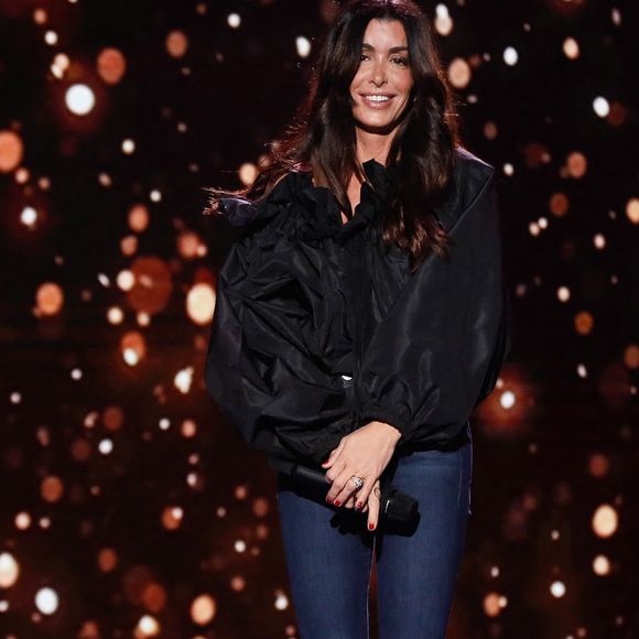 La chanteuse rêve d'ailleurs d'en passer un en mode téléfilm de Noël 
Exclusif - Jenifer Bartoli - Surprises - Enregistrement de l'émission "La boîte à secrets 15", au Studio 128 à Saint Denis, présentée par F.Bollaert et diffusée le 17 février 2023 sur France 3 © Christophe Clovis / Bestimage