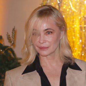 Emmanuelle Béart, marraine de l'événement - Le Comité du Faubourg Saint-Honoré dévoile les décorations et illuminations de Noël de ses rues à l'occasion de son emblématique "Winter Time" réunissant ses Maisons membres, les élus locaux et l'ensemble des riverains autour d'une soirée magique et d'une cause noble.