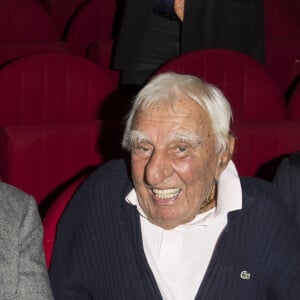 Jean-Paul Belmondo, Charles Gérard et Michel Boujenah à la 3ème Edition des "Trophées du Bien-Etre" au théâtre des Mathurins à Paris, le 18 septembre 2017.