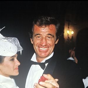 Elle n'avait que 40 ans à sa mort.
Archives : Jean-Paul Belmondo au mariage de sa fille Patricia