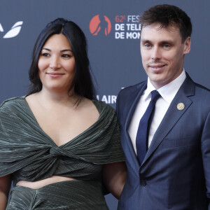 Le 17 juin dernier via leurs réseaux, ils ont révélé qu'ils attendaient leur deuxième enfant... Et il s'agit d'une petite fille !
Louis Ducruet et sa femme Marie sur le tapis rouge du photocall de la cérémonie d'ouverture du 62ème Festival de Télévision de Monte-Carlo, à Monaco, le 16 juin 2023. © Denis Guignebourg/BestImage 