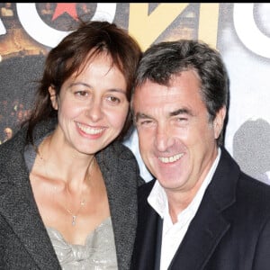 Les retrouvailles ont eu lieu bien après la rupture avec François Cluzet, le père de ses enfants JOseph (23 ans) et Marguerite (18 ans)
François Cluzet et Valérie Bonneton - Avant-première du film "Le concert" au théâtre du Chatelet. © Guillaume Gaffiot/Bestimage