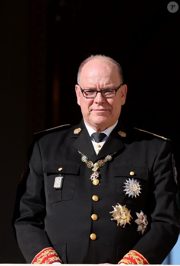 Albert de Monaco s'est envolé pour les îles Salomon, située en Océanie
 
Le prince Albert II de Monaco - La famille princière de Monaco au balcon du palais, à l'occasion de la Fête Nationale de Monaco, le 19 novembre 2024. © Jacovides-Bebert/Bestimage