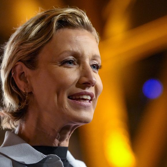 Alexandra Lamy lors de la cérémonie d'ouverture de la 15ème édition du festival Lumière à la Halle Tony Garnier de Lyon le 12 octobre 2024. © Sandrine Thesillat / Panoramic / Bestimage 