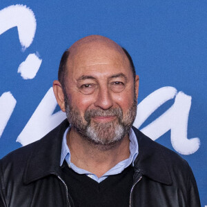 Mais cette année, c'est bien en famille que les fêtes de fin d'année se dérouleront, bien que celles-ci n'ont "plus la même saveur"
Kad Merad - Avant-première du film "Finalement" de C. Lelouch qui fête son 87ème anniversaire au Grand Rex à Paris le 30 octobre 2024. © Pierre Perusseau/Bestimage