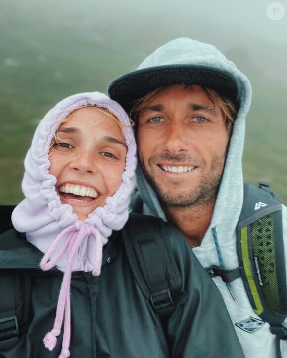 Un couple adorable
Camille Lou et son chéri sur Instagram.