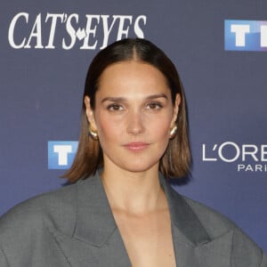 Camille Lou - Avant-première de la nouvelle fiction de TF1 "Cat's Eyes" à la Seine Musicale à Paris le 9 octobre 2024. © Coadic Guirec/Bestimage