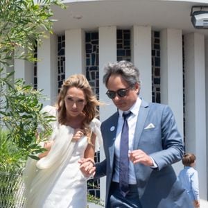 Elle a dévoilé
Mariage de Laura Smet et Raphaël Lancrey-Javal à l'église Notre-Dame des Flots au Cap-Ferret le jour de l'anniversaire de son père Johnny Hallyday.