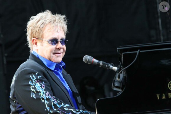 Elton John en concert dans la cité maya de Chichen Itza, Mexique, le 4  avril 2010 !