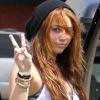 Miley Cyrus se rend chez un ami, vendredi 2 avril, à Toluka Lake.