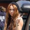 Miley Cyrus se rend chez un ami, vendredi 2 avril, à Toluka Lake.