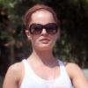Mena Suvari fait du footing dans les rues de Hollywood le 24 mars 2010