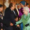 Sheikha Mozah bint Naser Al Missned et la reine d'Angleterre à Londres le 6 avril 2010
