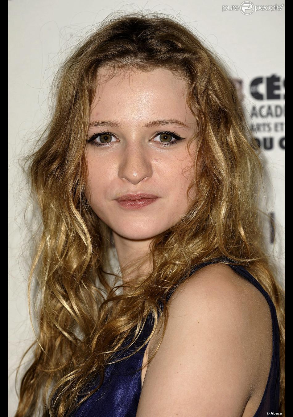 Christa Théret Purepeople