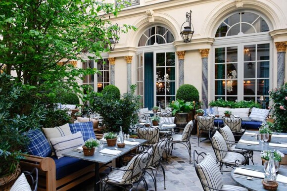 Boutique et Restaurant Ralph's, boulevard Saint Germain à Paris