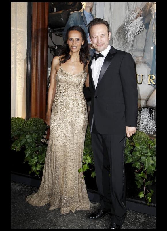 Vincent Perez et sa femme Karine Silla à la soirée d'inauguration du nouvel espace Ralph Lauren à Paris, le 14 avril 2010