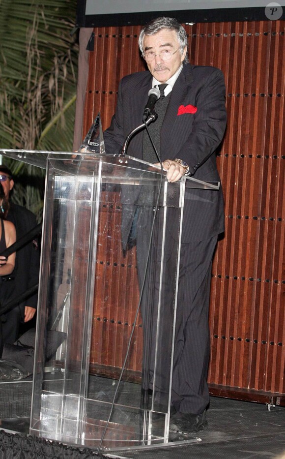 Burt Reynolds recevait le 23 avril 2010 un prix récompensant l'ensemble de sa carrière au festival de Palm Beach