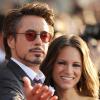Robert Downey Jr. et sa femme Susan Downey, à l'occasion de l'avant-première d'Iron Man 2, qui s'est tenue au El Capitan Theatre d'Hollywood, à Los Angeles, le 26 avril 2010.